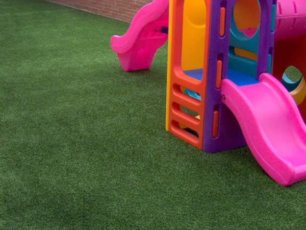 幼兒園小操場人造草坪